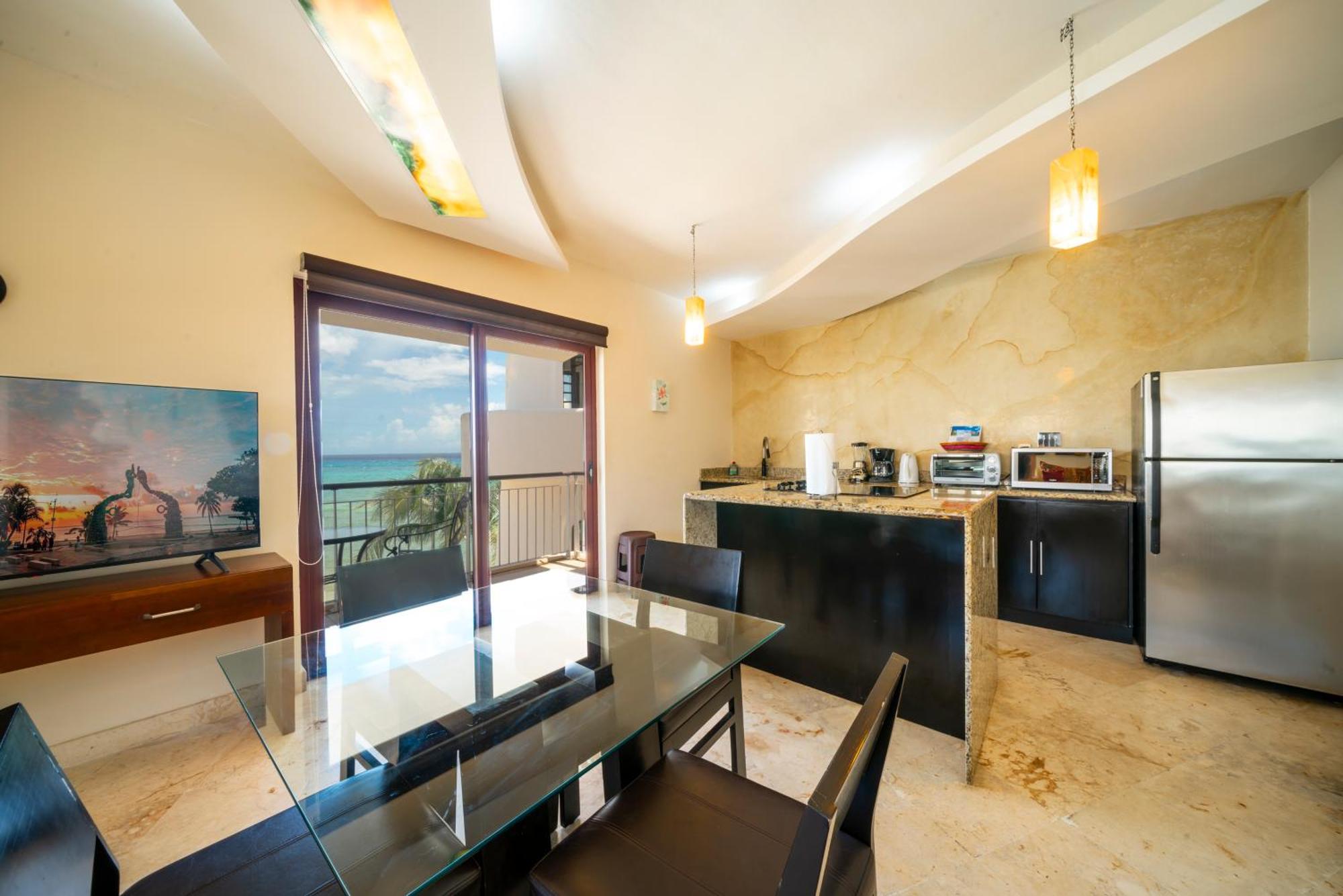 Beachfront 1 Bedroom Condo - El Faro, Surf 407 Плая дел Кармен Екстериор снимка